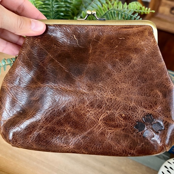 Patricia Nash Distressed Rustic Cognac Kiss Lock Clutch Wristlet Purse - Picture 4 of 15